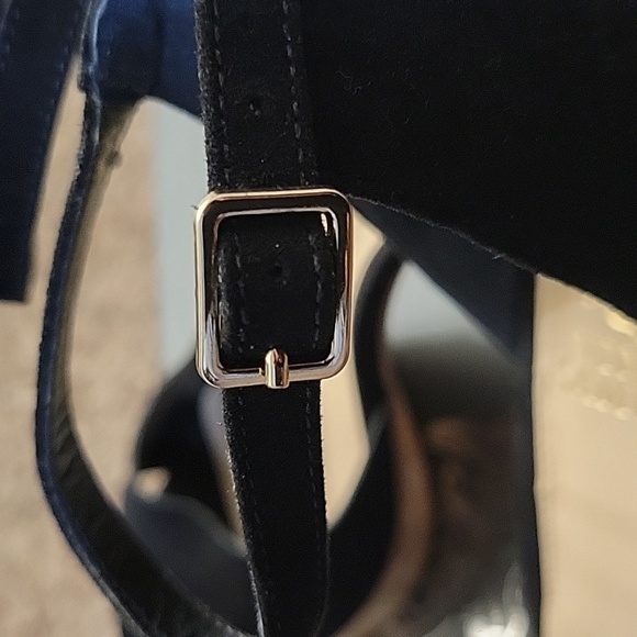 Vince Camuto Black Suede Ciestie Cork Platform Ankle Strap Peep-Toe Sand… - Picture 15 of 15